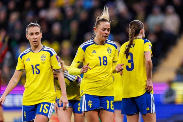 260414 Julia Zigiotti Olme, Fridolina Rolfö and Sofia Reidy of Sweden during the FIFA Women s World Cup Qualifier football match between Sweden and Denmark on April 14, 2026 in Gothenburg Photo Michael Erichsen BILDBYRAN COP 89 CS0928 fotboll football soccer fotball vm kval kval fifa womens world cup qualifier qualifier sverige sweden danmark denmark dam bbeng women kvinner  Copyright: MICHAELxERICHSEN BB260414MI056