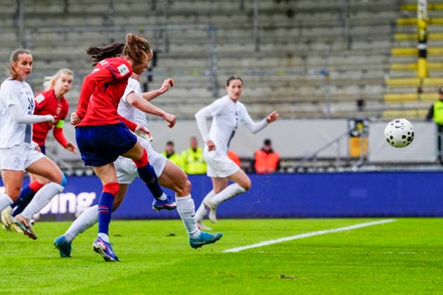 Women s international football match Norway Slovenia Lillestrom 20260414 Norway s Caroline Graham Hansen scores 3 0 during the Women s World Cup qualifying match between Norway and Slovenia at Arasen Stadium Photo Lise Aserud NTB Lillestrom Norway EDITORIAL USE ONLY RESTRICTED USE FOR BETTING COMPANIES  Copyright: xLisexAserudx xNTBx