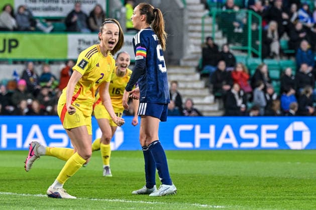 SOCCER WOMEN UEFA QUALIFIERS B4 MD3 SCOTLAND VS BELGIUM Sari Kees (2) of Belgium scores 0-1 and Belgium celebrate during a women football game between the national teams of Scotland and Belgium , called the Red Flames , on the third match day in League B Group B4 in the league stage of the 2026-27 UEFA Women s European Qualifiers competition , on Tuesday 14 April 2026 in Edinburgh , Scotland . PHOTO SPORTPIX Stijn Audooren Edinburgh Easter Road Stadium Scotland  Copyright: xSportpix.bex xStijnxAudoorenxStijnxAudoorenx