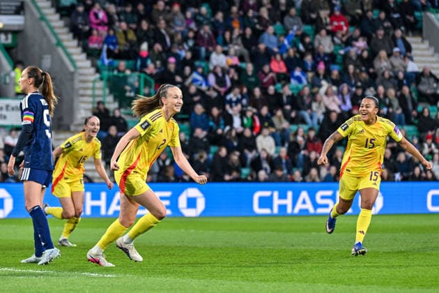 SOCCER WOMEN UEFA QUALIFIERS B4 MD3 SCOTLAND VS BELGIUM Sari Kees (2) of Belgium scores 0-1 and Belgium celebrate during a women football game between the national teams of Scotland and Belgium , called the Red Flames , on the third match day in League B Group B4 in the league stage of the 2026-27 UEFA Women s European Qualifiers competition , on Tuesday 14 April 2026 in Edinburgh , Scotland . PHOTO SPORTPIX Stijn Audooren Edinburgh Easter Road Stadium Scotland  Copyright: xSportpix.bex xStijnxAudoorenxStijnxAudoorenx