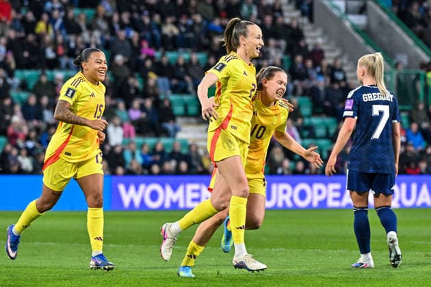 SOCCER WOMEN UEFA QUALIFIERS B4 MD3 SCOTLAND VS BELGIUM Sari Kees (2) of Belgium scores 0-1 and Belgium celebrate during a women football game between the national teams of Scotland and Belgium , called the Red Flames , on the third match day in League B Group B4 in the league stage of the 2026-27 UEFA Women s European Qualifiers competition , on Tuesday 14 April 2026 in Edinburgh , Scotland . PHOTO SPORTPIX Stijn Audooren Edinburgh Easter Road Stadium Scotland  Copyright: xSportpix.bex xStijnxAudoorenxStijnxAudoorenx