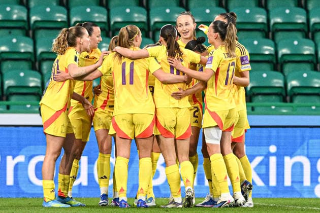 Scotland Women v Belgium Women FIFA Women s World Cup 2027 Qualifier Sari Kees of Belgium Women celebrates her goal with teammates during the FIFA Women s World Cup 2027 Qualifier Group H match at Easter Road, Edinburgh 14 04 2026 UK Newspapers OUT Copyright: xJamiexJohnstonx FIL-23286-0093