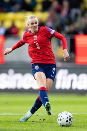 LILLESTROM, NORWAY - APRIL 14: Karina Saevik of Norway shoots the ball during the FIFA Womens World Cup 2027 Qualifier match between Norway and Slovenia at Arasen Stadium on April 14, 2026 in Lillestrom, Norway. (Photo by Ane Frosaker Sports Press Photo) Copyright: xAnexFrosakerx xSPPx Sportspressphoto_SPR129268