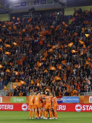 BREDA - The Netherlands celebrates the 1-0 during the World Cup qualifying match between the Netherlands (women) and France (women) at the Rat Verlegh Stadium on April 14, 2026 in Breda, the Netherlands. MAURICE VAN STEEN ANP FIFA Women s World Cup 2027 Qualifier 2025-2026 xVIxANPxSportx xMauricexvanxSteenxIVx 555799574 originalFilename: 555799574.jpg