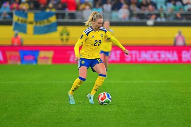 Gamla Ullevi GOTHENBURG, SWEDEN - APRIL 14: Rebecka Blomqvist of Sweden controls the ball during the World Cup 2027 qualifier match between Sweden and Denmark at Gamla Ullevi on April 14, 2026 in Gothenburg, Sweden. (Peter Sonander SPP) Copyright: xx spp-en-PeSo-20260414_SPP_PeterSonander_5866