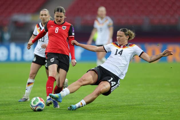 Barbara Dunst, AUT, and Larissa Mühlhaus, GER, in the international match between Germany and Austria 5 1 in Nuremberg 14 04 2026