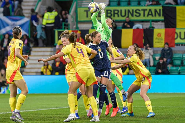 Scotland Women v Belgium Women FIFA Women s World Cup 2027 Qualifier Nicky Evrard of Belgium Women punches clear during the FIFA Women s World Cup 2027 Qualifier Group H match at Easter Road, Edinburgh 14 04 2026 UK Newspapers OUT Copyright: xJamiexJohnstonx FIL-23286-0100