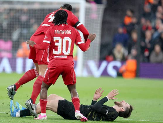 Liverpool FC v Paris Saint-Germain FC - UEFA Champions League 2025 26 Quarter-Final Second Leg Virgil van Dijk, Jeremie Frimpong of Liverpool and Khvicha Kvaratskhelia of Paris Saint-Germain challenge during the UEFA Champions League 2025 26 Quarter-Final Second Leg match between Liverpool FC and Paris Saint-Germain FC at Anfield on April 14, 2026 in Liverpool, England. WARNING! This Photograph May Only Be Used For Newspaper And Or Magazine Editorial Purposes. May Not Be Used For Publications Involving 1 player, 1 Club Or 1 Competition Without Written Authorisation From Football DataCo Ltd. For Any Queries, Please Contact Football DataCo Ltd on +44 (0) 207 864 9121 Liverpool Anfield England United Kingdom Copyright: xAllstarxPicturexLibraryxLtdx