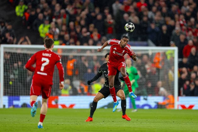 Football - UEFA Champions League - Quarter-Final - 2nd Leg - Liverpool FC v Paris Saint-Germain FC LIVERPOOL, ENGLAND - Tuesday, April 14, 2026: Liverpool s Alexander Isak with a header during the UEFA Champions League Quarter-Final 2nd Leg match between Liverpool FC and Paris Saint-Germain FC at Anfield. (Photo by David Rawcliffe Propaganda) LIVERPOOL Anfield MERSEYSIDE ENGLAND  Copyright: xDavidxRawcliffex P2026-04-14-Liverpool_PSG-70