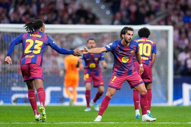 April 14, 2026, Madrid, Madrid, Spain: Ferran Torres and Jule Kounde of FC Barcelona, Barca celebrate a goal scored by Lamine Yamal of FC Barcelonal during the UEFA Champions League 2025 26 Quarter-Final Second Leg match between Atletico de Madrid and FC Barcelona at Riyadh Air Metropolitano on April 14, 2026, in Madrid, Spain. Atletico De Madrid V FC Barcelona - UEFA Champions League 2025 26 Quarter-Final Second Leg  - ZUMAa181 20260414_zaa_a181_225 Copyright: xDennisxAgyemanx