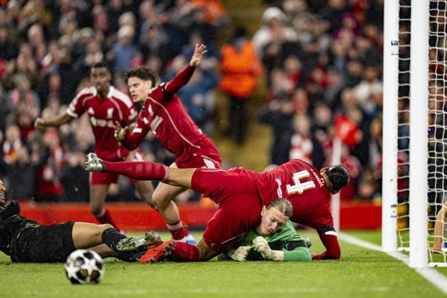 Liverpool v Paris Saint-Germain - UEFA Champions League 2025 26 LIVERPOOL, ENGLAND- APRIL 14: Matvey Safonov of Paris Saint-Germain making a save from Virgil van Dijk of Liverpool during a UEFA Champions League 2025 26 match between Liverpool and Paris Saint-Germain in Liverpool on April 14, 2026 (Photo by Will Palmer Sports Press Photo) LiverpoolUnited Kingdom  Copyright: xWillxPalmer SportsxPressxPhotox