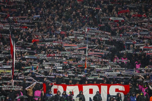 Football - UEFA Champions League - Quarter-Final - 2nd Leg - Liverpool FC v Paris Saint-Germain FC LIVERPOOL, ENGLAND - Tuesday, April 14, 2026: Paris Saint-Germain s travelling supporters during the UEFA Champions League Quarter-Final 2nd Leg match between Liverpool FC and Paris Saint-Germain FC at Anfield. (Photo by David Rawcliffe Propaganda) LIVERPOOL Anfield MERSEYSIDE ENGLAND  Copyright: xDavidxRawcliffex P2026-04-14-Liverpool_PSG-84