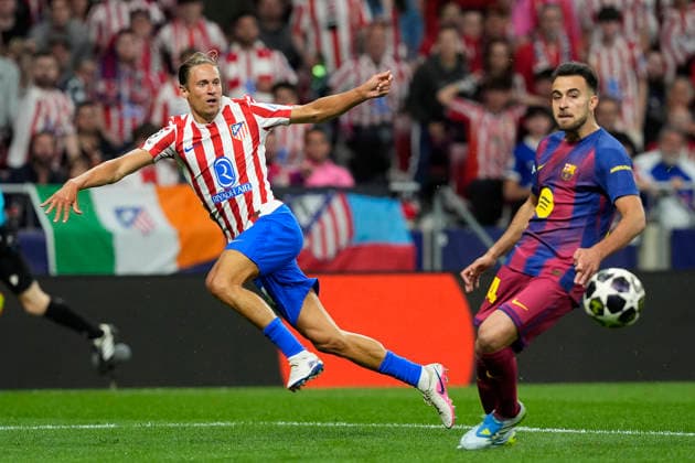 ATLETICO DE MADRID v FC Barcelona, Barca CHAMPIONS LEAGUE 2025 2026. QUARTER-FINALS 2ND LEG MATCH. Atletico de Madrid s Marcos Llorente (l) and FC Barcelona s Eric Garcia during Champions League 2025 2026, Quarter-finals 2nd leg match. April 14 ,2026. (ALTERPHOTOS Acero) MadridSpain  Copyright: xAcerox