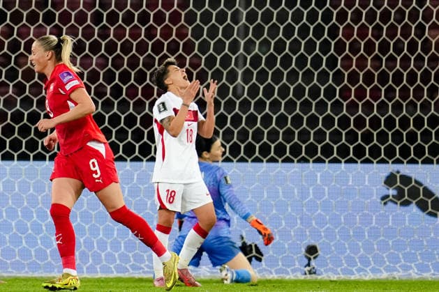 CALCIO - FIFA Mondiali - Women s Qualifiers - Switzerland vs Turkey Basak Icinozbebek 18 (Turkiye) reacts after Switzerland s third goal during Women s Qualifiers - Switzerland vs Turkey , FIFA World Cup, WM, Weltmeisterschaft, Fussball match in Zurich, Switzerland, April 14 2026 Zurich Switzerland  Copyright: xIPAxSport ABACAx