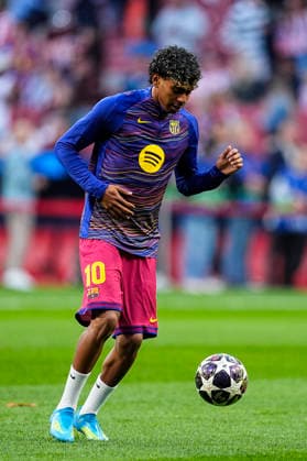 April 14, 2026, Madrid, Madrid, Spain: Lamine Yamal of FC Barcelona, Barca warms up during the UEFA Champions League 2025 26 Quarter-Final Second Leg match between Atletico de Madrid and FC Barcelona at Riyadh Air Metropolitano on April 14, 2026, in Madrid, Spain. Atletico De Madrid V FC Barcelona - UEFA Champions League 2025 26 Quarter-Final Second Leg  - ZUMAa181 20260414_zaa_a181_234 Copyright: xOscarxJ.xBarrosox