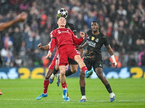 Liverpool v Paris Saint-Germain UEFA Champions League Florian Wirtz of Liverpool heads the ball during the UEFA Champions League Quarter-final Second Leg match at Anfield, Liverpool 14 04 2026 UK Newspapers OUT Copyright: xKarlxVallantinex FIL-23285-0025