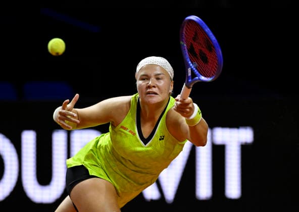 Diana Maximovna Shnaider Schnaider RUS Action Tennis Ladies Porsche Cup Porsche Tennis Grand Prix GP Stuttgart 2026 Porsche Arena 11 19 04 2026 DFL REGULATIONS PROHIBIT ANY USE OF PHOTOGRAPHS AS IMAGE SEQUENCES AND OR QUASI VIDEO Tennis Ladies Porsche Cup Porsche Tennis Grand Prix GP Stuttgart 2026