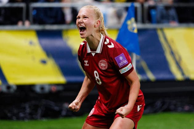 260414 Sofie Bredgaard of Denmark celebrates after the 1 2 goal during the FIFA Women s World Cup Qualifier football match between Sweden and Denmark on April 14, 2026 in Gothenburg Photo Michael Erichsen BILDBYRAN COP 89 CS0928 bbeng dam danmark denmark fifa womens world cup qualifier football fotball fotboll kval kvinner qualifier soccer sverige sweden vm kval women jubel  Copyright: MICHAELxERICHSEN BB260414MI084