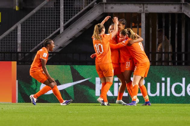 2026-04-14 Netherlands v France - UEFA Women s European Qualifiers - League Phase - Matchday 3 BREDA, NETHERLANDS - APRIL 14: Lineth Beerensteyn of Netherlands, Victoria Pelova of Netherlands, Wieke Kaptein of Netherlands, Chasity Grant of Netherlands, Esmee Brugts of Netherlands celebrates after scoring the second goal of the team during the UEFA Women s European Qualifiers - League Phase - Matchday 3 match between Netherlands and France at Rat Verlegh Stadion on April 14, 2026 in Breda, Netherlands. Breda Rat Verlegh Stadion Netherlands Content not available for redistribution in The Netherlands directly or indirectly through any third parties. Copyright: xHansxvanxderxValkx