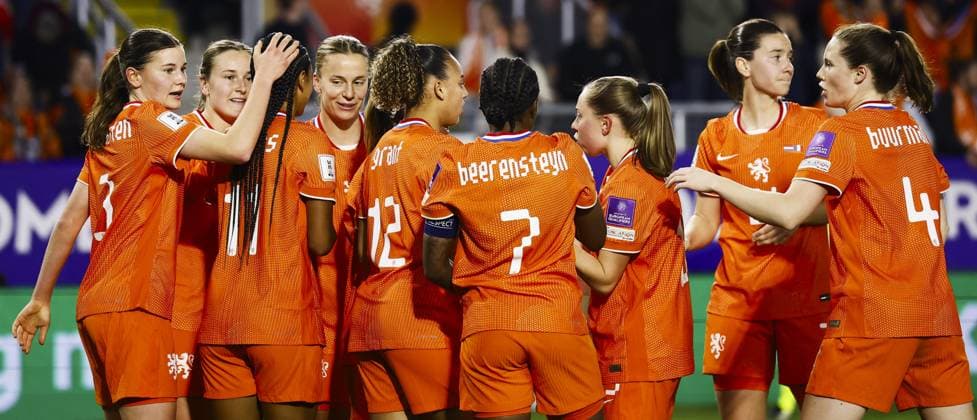 BREDA - The Netherlands celebrates Esmee Brugts 2-1 during the World Cup qualifying match between the Netherlands (women) and France (women) at Rat Verlegh Stadium in Breda, Netherlands. SEM VAN DER WAL ANP FIFA Women s World Cup 2027 Qualifier 2025-2026 xVIxANPxSportx xxANPxIVx 555805435 originalFilename: 555805435.jpg