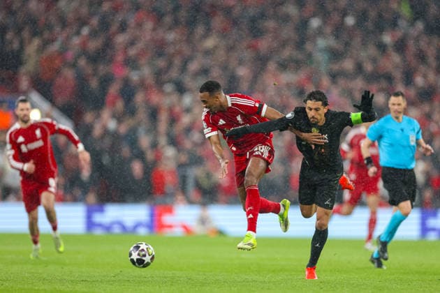 Football - UEFA Champions League - Quarter-Final - 2nd Leg - Liverpool FC v Paris Saint-Germain FC LIVERPOOL, ENGLAND - Tuesday, April 14, 2026: Liverpool s Cody Gakpo is challenged by Paris Saint-Germain s Marcos Aoas CorrÃªa Marquinhos (R) during the UEFA Champions League Quarter-Final 2nd Leg match between Liverpool FC and Paris Saint-Germain FC at Anfield. (Photo by David Rawcliffe Propaganda) LIVERPOOL Anfield MERSEYSIDE ENGLAND  Copyright: xDavidxRawcliffex P2026-04-14-Liverpool_PSG-91