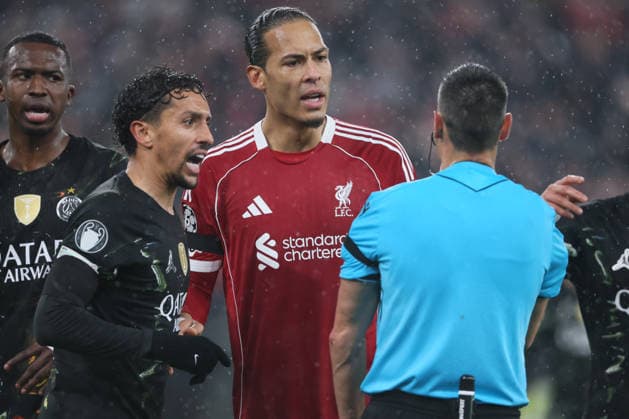 Liverpool FC v Paris Saint-Germain FC - UEFA Champions League 2025 26 Quarter-Final Second Leg Marquinhos of Paris Saint-Germain, Virgil van Dijk of Liverpool and Referee Maurizio Mariani during the UEFA Champions League 2025 26 Quarter-Final Second Leg match between Liverpool FC and Paris Saint-Germain FC at Anfield on April 14, 2026 in Liverpool, England. WARNING! This Photograph May Only Be Used For Newspaper And Or Magazine Editorial Purposes. May Not Be Used For Publications Involving 1 player, 1 Club Or 1 Competition Without Written Authorisation From Football DataCo Ltd. For Any Queries, Please Contact Football DataCo Ltd on +44 (0) 207 864 9121 Liverpool Anfield England United Kingdom Copyright: xAllstarxPicturexLibraryxLtdx