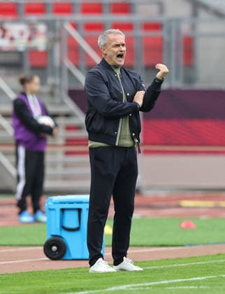 14 04 2026 football womens soccer international match world cup qualifier qualifying match qualifying match for the world cup 2027 Germany gg Austria Sportfoto Zink DaMa xdaxmax Christian Wück coach, Germany indicates gestures directs gives instructions