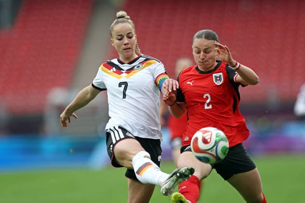 14 04 2026, xovx, Soccer Women World Cup Qualification, Germany Austria v l Giulia Gwinn Germany , Chiara D Angelo Austria Nuremberg Max Morlock Stadion Bayern Germany DE