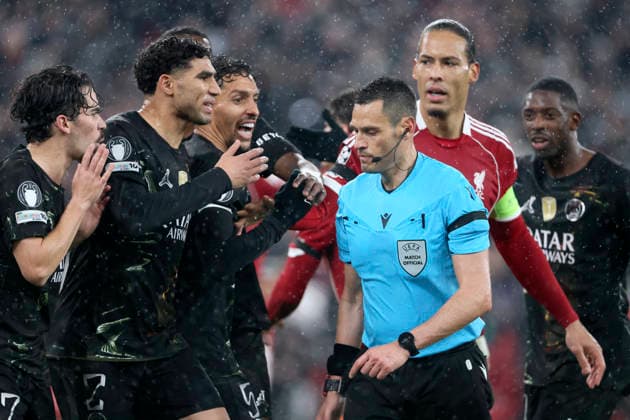 Liverpool FC v Paris Saint-Germain FC - UEFA Champions League 2025 26 Quarter-Final Second Leg Vitinha, Achraf Hakimi, Marquinhos of Paris Saint-Germain, Virgil van Dijk of Liverpool and Referee Maurizio Mariani during the UEFA Champions League 2025 26 Quarter-Final Second Leg match between Liverpool FC and Paris Saint-Germain FC at Anfield on April 14, 2026 in Liverpool, England. WARNING! This Photograph May Only Be Used For Newspaper And Or Magazine Editorial Purposes. May Not Be Used For Publications Involving 1 player, 1 Club Or 1 Competition Without Written Authorisation From Football DataCo Ltd. For Any Queries, Please Contact Football DataCo Ltd on +44 (0) 207 864 9121 Liverpool Anfield England United Kingdom Copyright: xAllstarxPicturexLibraryxLtdx