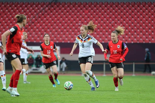 14 04 2026 Soccer Women 2025 2026 World Cup Qualification Europe 3 Matchday Germany Austria Max Morlock Stadium Nuremberg Sjoeke Nüsken Germany, 9, white is in front of Annabel Schasching Austria, 16, red on the ball Nuremberg Bavaria Germany