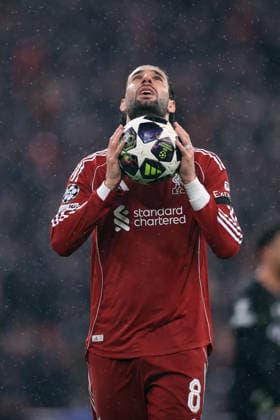Liverpool gegen Paris Saint Germain 14. April 2026 UEFA Champions League Viertelfinale 2. Spiel Liverpool gegen Paris Saint Germain Dominik Szoboszlai von Liverpool Foto Simon Stacpoole Abseits Liverpool UK  Copyright: xSimonxStacpoolexOffside