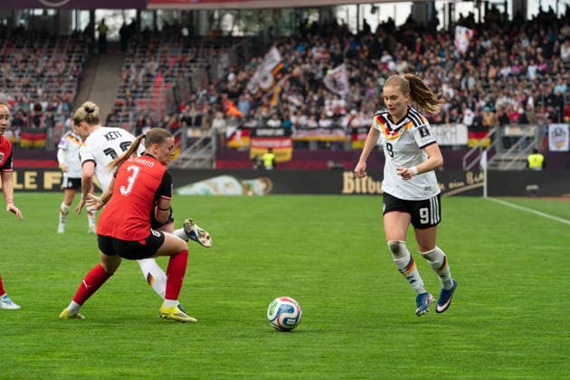 NUREMBERG, GERMANY - APRIL 14: Sjoeke Nüsken (9 Germany) during the FIFA Women s World Cup Qualification match between Germany and Austria at Max-Morlock-Stadion on April 14, 2026 in Nuremberg, Germany. (Photo by Qianru Zhang Press Photo) Copyright: xQianruxZhang SPPx Sportspressphoto_SPR129546