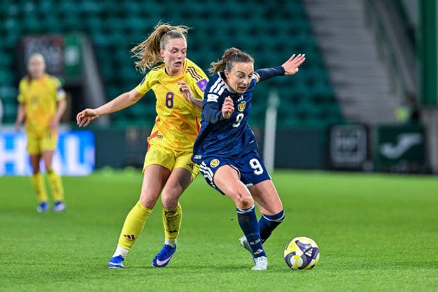 SOCCER WOMEN UEFA QUALIFIERS B4 MD3 SCOTLAND VS BELGIUM Valesca Ampoorter (8) of Belgium and Caroline Weir (9) of Scotland pictured during a women football game between the national teams of Scotland and Belgium , called the Red Flames , on the third match day in League B Group B4 in the league stage of the 2026-27 UEFA Women s European Qualifiers competition , on Tuesday 14 April 2026 in Edinburgh , Scotland . PHOTO SPORTPIX Stijn Audooren Edinburgh Easter Road Stadium Scotland  Copyright: xSportpix.bex xStijnxAudoorenxStijnxAudoorenx