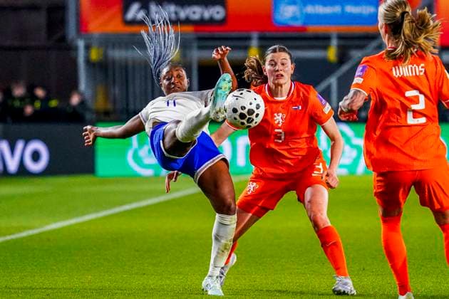 Kadidiatou Diani of France and Renee van Asten of the Netherlands battle for the ball Netherlands v France, FIFA Women s World Cup 2027 Qualifier, Netherlands v France, Rat Verlegh Stadion, April 14, 2026, Breda, Netherlands.