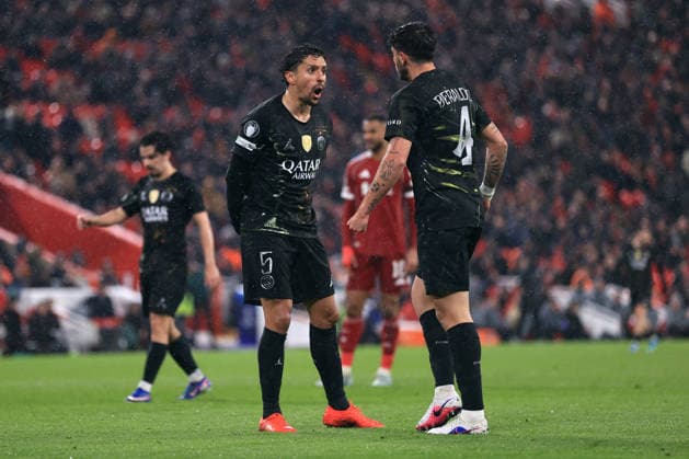Liverpool gegen Paris Saint Germain 14. April 2026 UEFA Champions League Viertelfinale 2. Spiel Liverpool gegen Paris Saint Germain Marquinhos und Lucas Beraldo von Paris Saint Germain feiern das zweite Tor Foto Simon Stacpoole Abseits Liverpool UK  Copyright: xSimonxStacpoolexOffside