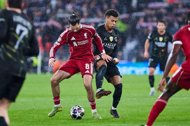 Liverpool FC v Paris Saint-Germain FC - UEFA Champions League 2025 26 Quarter-Final Second Leg LIVERPOOL, ENGLAND - APRIL 14: Desire Doue of Paris Saint-Germain FC competes for the ball with Dominik Szoboszlai of Liverpool FC during the UEFA Champions League 2025 26 Quarter-Final Second Leg match between Liverpool FC and Paris Saint-Germain FC at Anfield on April 14, 2026 in Liverpool, England. (Photo by Jose Javier Martinez Photo Players Images Magara Press) Liverpool Anfield Stadium England Copyright: xJosexJavierxMartinezx