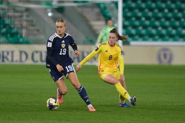 UK: Scotland v Belgium, FIFA Women s World Cup qualifier at Easter Road Stadium, Edinburgh, Scotland on 14 April 2026: Pictured: Lauren Davidson (Scotland) and Valesca Ampoorter (Belgium) Edinburgh Easter Road Stadium Scotland Copyright: xAlexxToddx