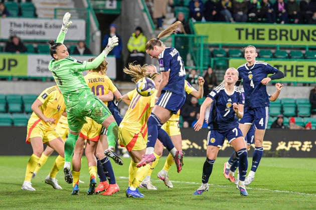 Scotland Women v Belgium Women FIFA Women s World Cup 2027 Qualifier Kathleen McGovern of Scotland Women headers the ball wide during the FIFA Women s World Cup 2027 Qualifier Group H match at Easter Road, Edinburgh 14 04 2026 UK Newspapers OUT Copyright: xJamiexJohnstonx FIL-23286-0158