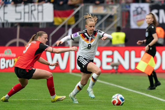 NUREMBERG, GERMANY - APRIL 14: Vivien Endemann (8 Germany) during the FIFA Women s World Cup Qualification match between Germany and Austria at Max-Morlock-Stadion on April 14, 2026 in Nuremberg, Germany. (Photo by Qianru Zhang Press Photo) Copyright: xQianruxZhang SPPx Sportspressphoto_SPR129694