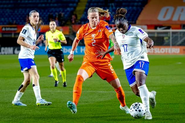 BREDA Netherlands player Lynn Wilms, France player Sandy Baltimore during the European qualifying match between the Netherlands and France at Rat Verlegh Stadium on April 14 in Breda, the Netherlands Photo by DeFodi Images