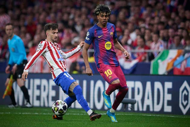 Atletico de Madrid v FC Barcelona, Barca - UEFA Champions League 2025 2026 - Quarter-final, 2nd leg Atletico de Madrid s Alex Baena (l) and FC Barcelona™s Lamine Yamal during Champions League 2025 2026, quarter-final, 2nd leg, April 14 ,2026. (ALTERPHOTOS Ropero) MadridSpain  Copyright: xRoperox