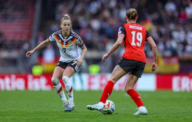 GER, Nuremberg, Germany vs Austria, International match, Football, FIFA, 2026 2027 season, World Cup Qualification, Max Morlock Stadium, 3 Matchday in picture f l Giulia Gwinn Germany Women 7 , Verena Hanshaw Austria 19 DFB DFL REGULATIONS PROHIBIT ANY USE OF PHOTOGRAPHS AS IMAGE SEQUENCES AND OR QUASI VIDEO, 14 04 2026 Copyright: HMBxMedia HendrikxHamelau