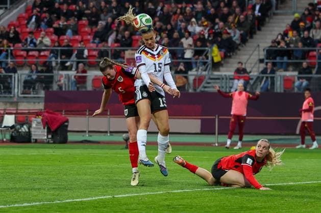Selina Cerci 15 Germany wins with a header against Claudia Wengner 5 Austria, Action, Germany vs. Austria, DFB, Football, Women, Womens World Cup Qualification, Group stage, Group D, Matchday 3 of 6, Season 2025 26, 14 04 2026 Nuremberg Bavaria Germany Copyright: xkolbert-press MartinxAgüerax