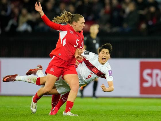 Noelle Maritz 5 (Switzerland) against Kader Hancar 9 (Turkiye) during Women s Qualifiers - Switzerland vs Turkey , FIFA World Cup, WM, Weltmeisterschaft, Fussball match in Zurich, Switzerland, April 14 2026  Copyright: xScottxColeman IPAxSportx xipa-agency.netx xx IPA_73966880 IPA_Agency_IPA73966880