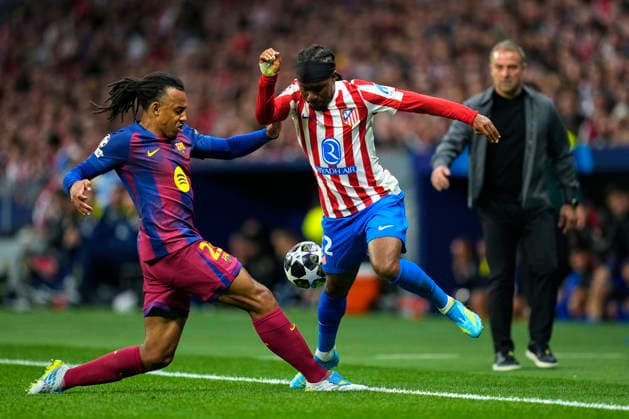 ESP: Atletico de Madrid - FC Barcelona, Barca UEFA Champions League. Quarter-Finals, second leg. Ademola Lookman of Atletico de Madrid and Jules Kounde of FC Barcelona during the UEFA Champions League match, Quarter-Finals, second leg, between Atletico de Madrid and FC Barcelona played at Riyadh Metropolitano Stadium on April 14, 2026 in Madrid. kpng Copyright: xCesarxCebollax xPRESSINPHOTOx PS_260416_BAR_ATM_2526_063