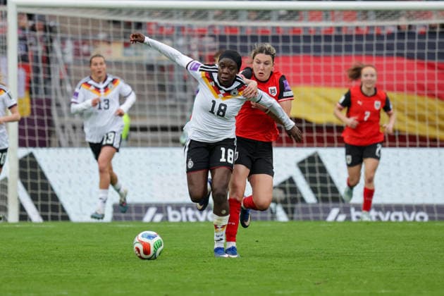 14 04 2026, xgrfx, Soccer World Cup Qualification Women , Germany Austria v l Nicole Anyomi German Womens National Team , Barbara Dunst Austria DFL DFB REGULATIONS PROHIBIT ANY USE OF PHOTOGRAPHS as IMAGE SEQUENCES and or QUASI VIDEO Nuremberg