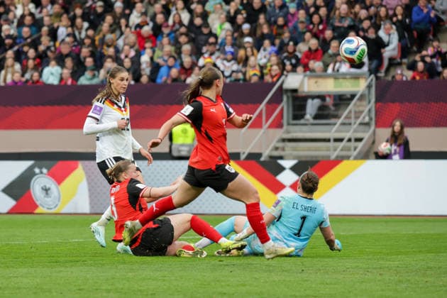 14 04 2026, xgrfx, Soccer World Cup Qualification Women , Germany Austria v l Jule Brand German Womens National Team , Sarah Gutmann, Mariella El Sherif Austria DFL DFB REGULATIONS PROHIBIT ANY USE OF PHOTOGRAPHS as IMAGE SEQUENCES and or QUASI VIDEO Nuremberg
