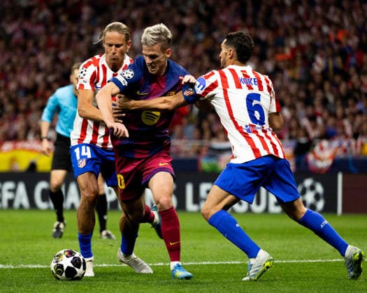 April 14, 2026, Barcelona, Barcelona, Spain: Dani Olmo (C) of FC Barcelona, Barca challenges for the ball with Marcos Llorente (L) Koke (R) of Atletico de Madrid during the UEFA Champions League Quarter Final second leg match between Atletico de Madrid and FC Barcelona at Riyadh Air Metropolitano on April 14, 2026 in Madrid, Spain. Barcelona Spain - ZUMAs316 20260414_znp_s316_065 Copyright: xMartixSeguraxRamonedax