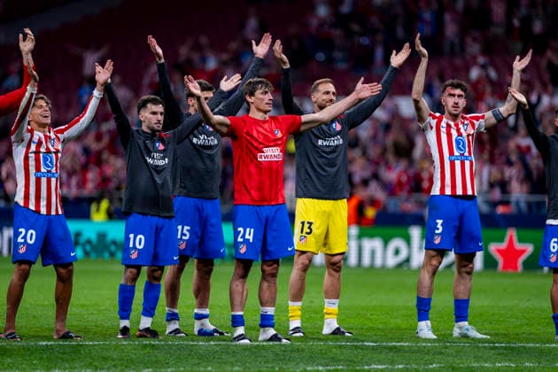 Atletico de Madrid v FC Barcelona, Barca - UEFA Champions League 2025 26 Quarter-Final Second Leg MADRID, SPAIN - APRIL 14: Players of Atletico de Madrid (from L to R) Giuliano Simeone, Alex Baena, Clement Lenglet, Robin Le Normand, Jan Oblak, Matteo Ruggeri celebrate with his teammates after winning the UEFA Champions League 2025 26 Quarter-Final Second Leg match between Atletico de Madrid and FC Barcelona at Estadio Riyadh Air Metropolitano on April 14, 2026 in Madrid, Spain. Madrid Estadio Riyadh Air Metropolitano Madrid Spain Copyright: xAlbertoxGardinx AGardin_20260414_Foot_Champ_Atl_Mad_Bar_109