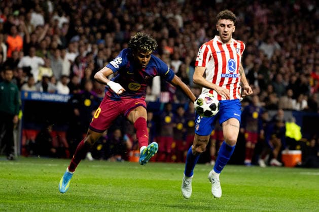 April 14, 2026, Barcelona, Barcelona, Spain: Lamine Yamal (L) of FC Barcelona, Barca challenges for the ball with Matteo Ruggeri (R) of Atletico de Madrid during the UEFA Champions League Quarter Final second leg match between Atletico de Madrid and FC Barcelona at Riyadh Air Metropolitano on April 14, 2026 in Madrid, Spain. Barcelona Spain - ZUMAs316 20260414_znp_s316_050 Copyright: xMartixSeguraxRamonedax